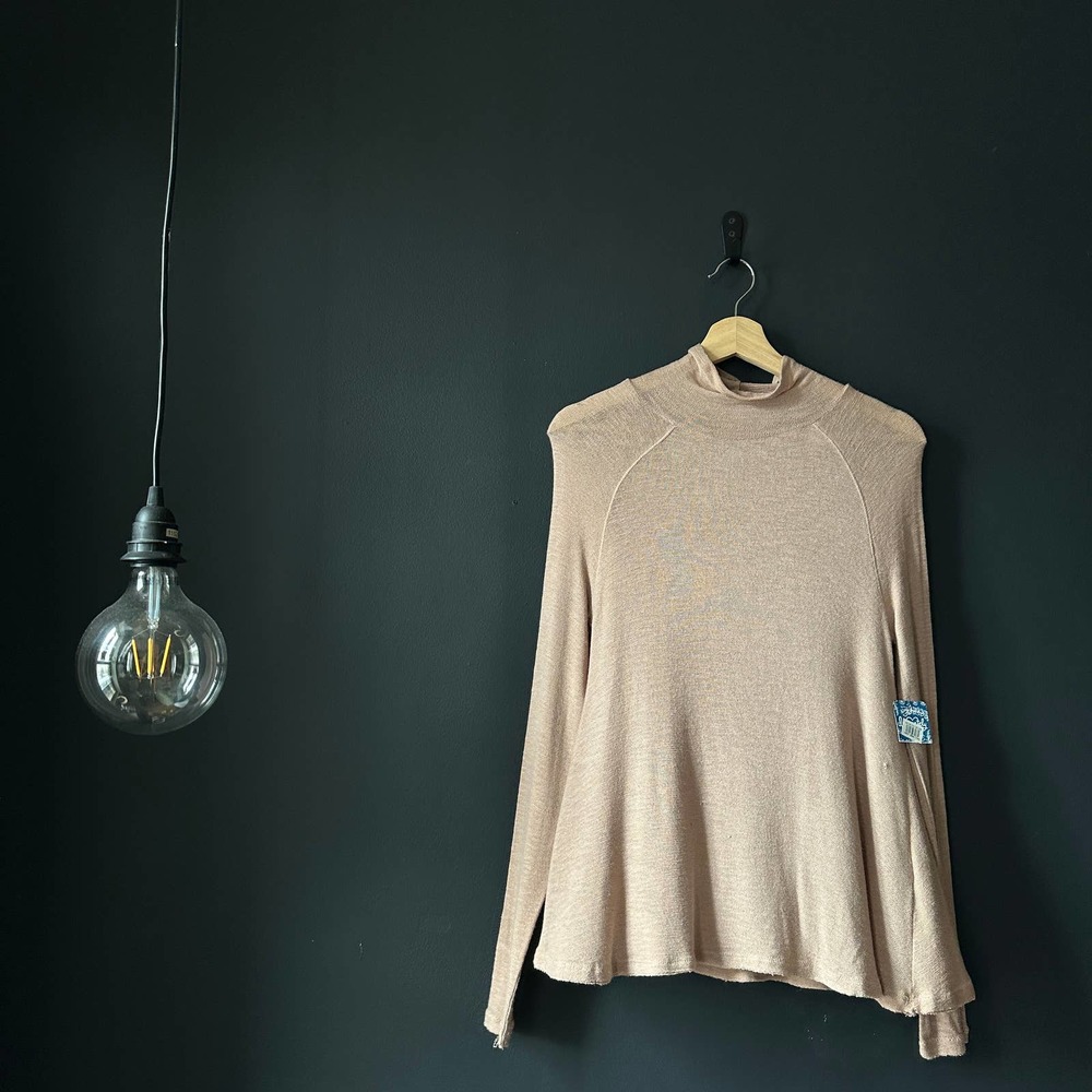 Intimately Free People Almond Weekend Snuggle Turtleneck NEW Small - Picture 5 of 11